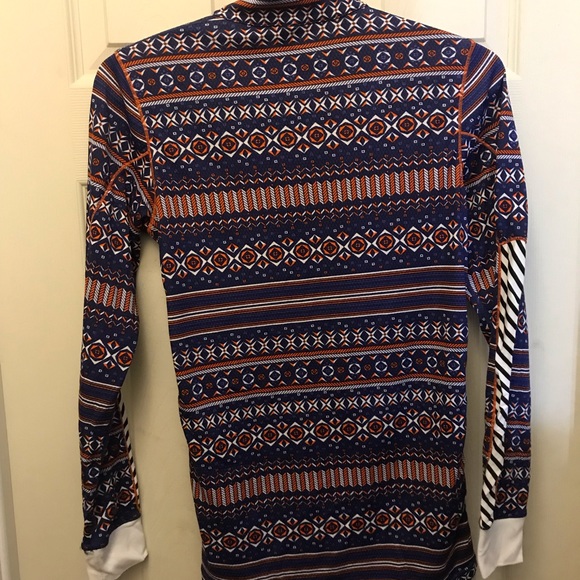 3/20$ Helly Hansen women’s  tribal print active sweatshirt 1/4 zip small - Picture 3 of 4